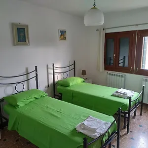  Apartment Guizzo